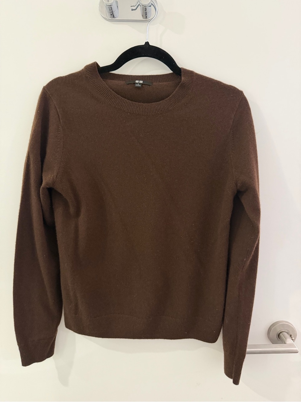 Uniqlo Women’s Brown Crewneck Cashmere Sweater Size S